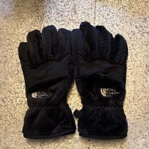 Women’s North Face OSITO Gloves Black MSRP $40
